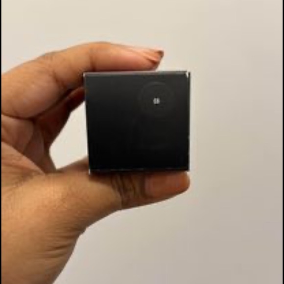 Makeup - Picture 2 of 2